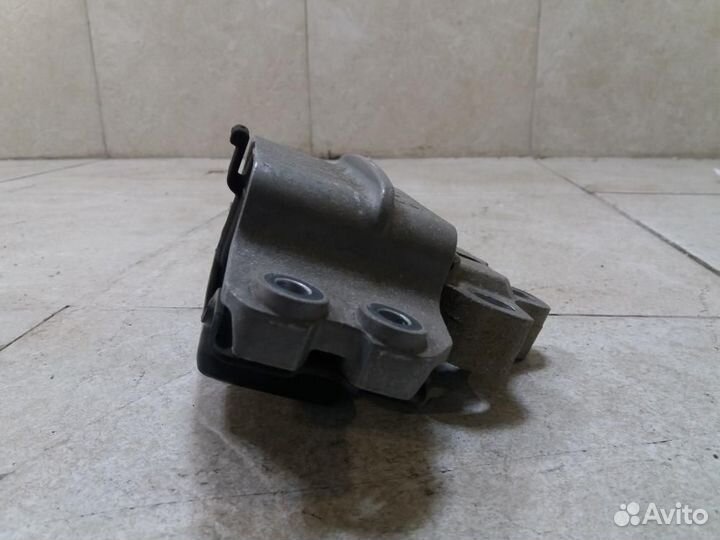 Опора двигателя левая Volkswagen Tiguan 5N1 2007-2