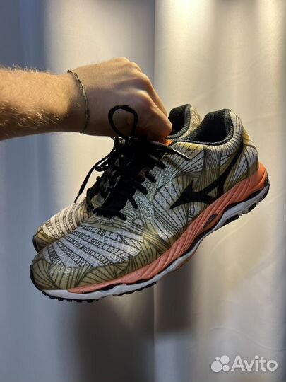 Кроссовки Mizuno Wave Paradox