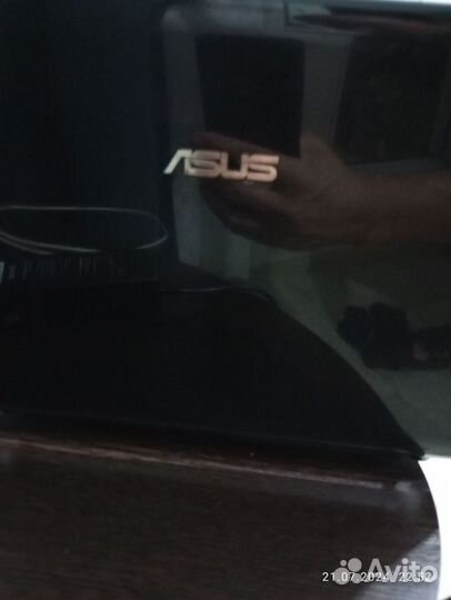 Ноутбук asus