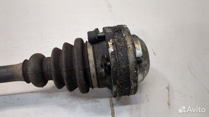 Полуось левая передняя Volkswagen Transporter 5