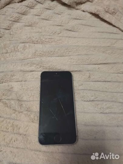 Телефон iPhone 5s