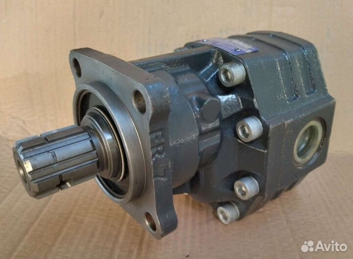 Насос NPH 61 L ISO 105-011-10628 вращение левое