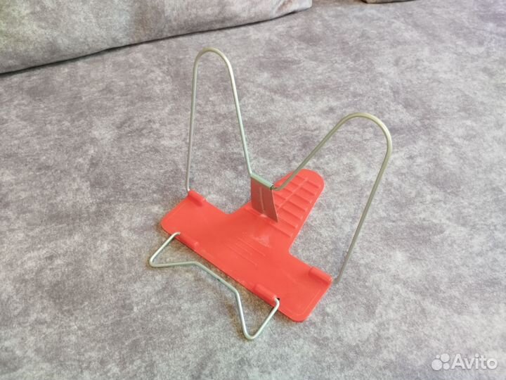 Подставка для учебников