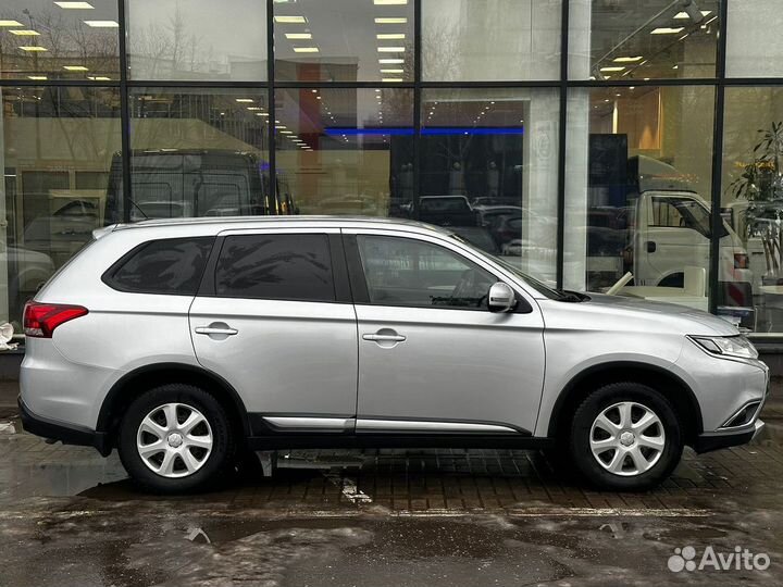 Mitsubishi Outlander 2.0 CVT, 2016, 125 156 км