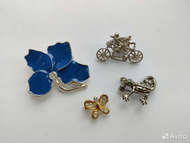 Серьги, браслет, колье в ассортименте