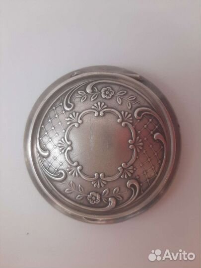 Пудреница серебро