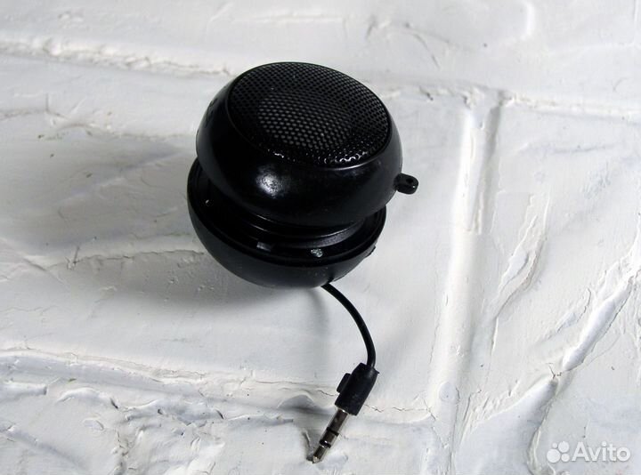 Портативная Акустика Черная Круглая для Телефона