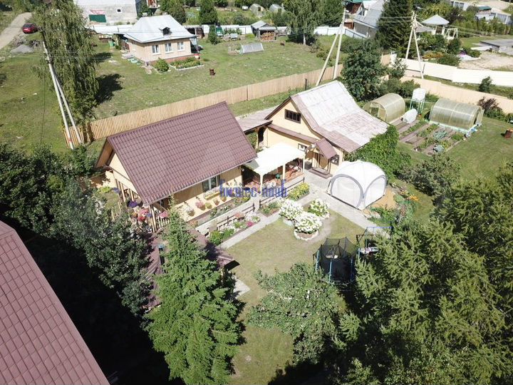 Дом 340 м² на участке 16 сот.