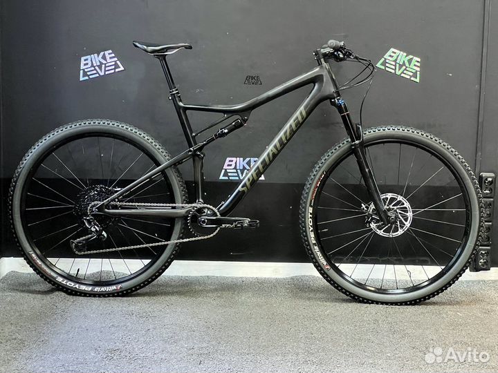 Specialized Epic Comp Carbon 29 (2020) / Черный