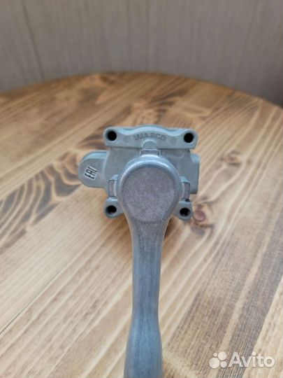 Кран управления пневмоподвеской