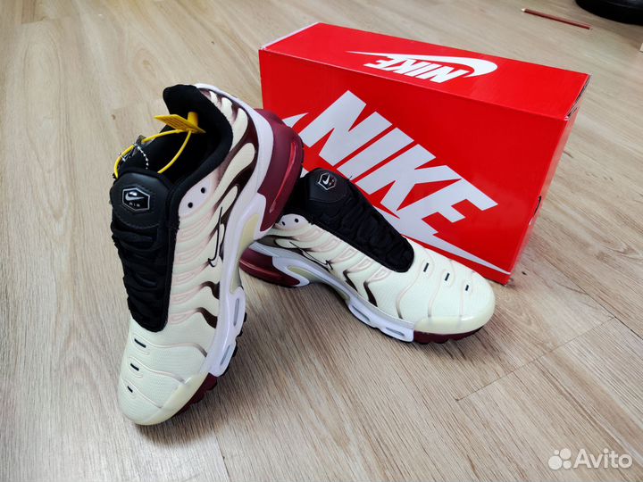 Кроссовки Nike Air Max Tn plus