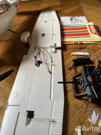 Радиоуправляемый самолет