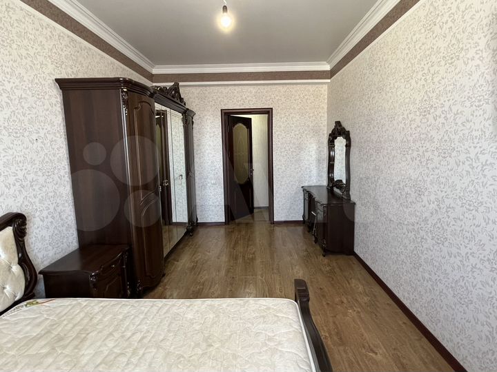 2-к. квартира, 78 м², 9/10 эт.