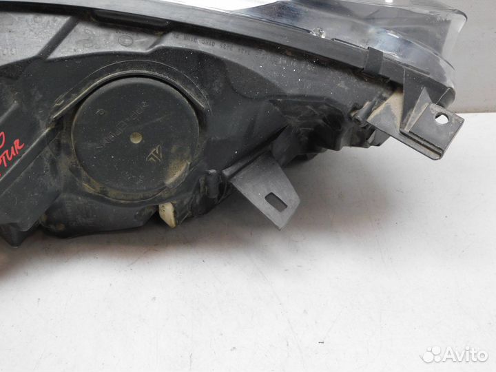 Фара левая Renault Captur/Kaptur