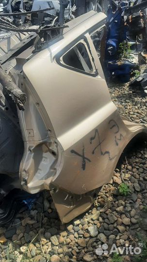 Правое заднее крыло на Geely Emgran X 7