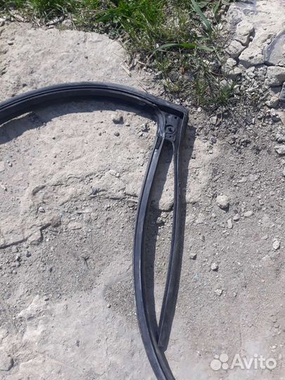 Хавал ф7 Уплотнитель двери задней правой Haval F7