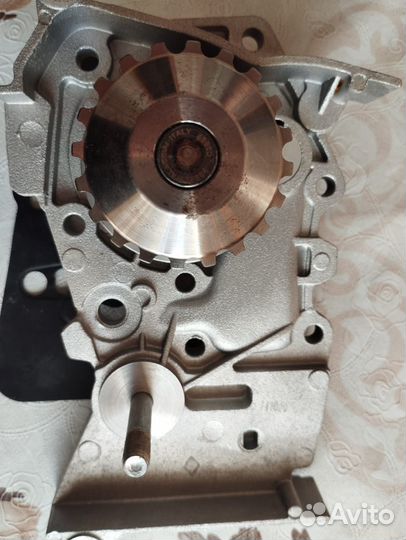 Помпа renault logan