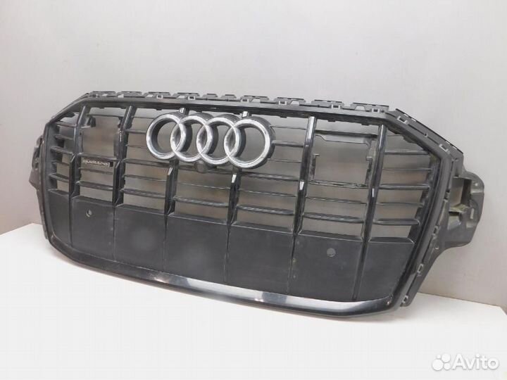 Решетка радиатора Audi Q7/SQ7