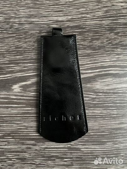 Кожаная ключница черная