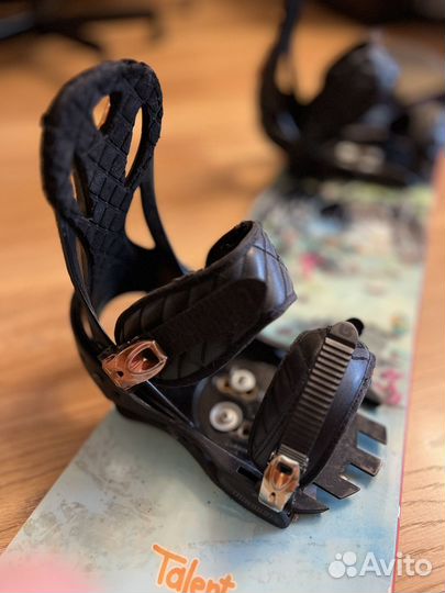 Сноуборд с креплениями 147