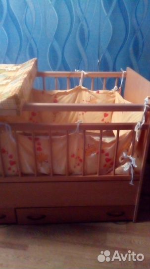 Детская кроватка