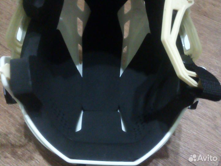 Шлем хоккейный