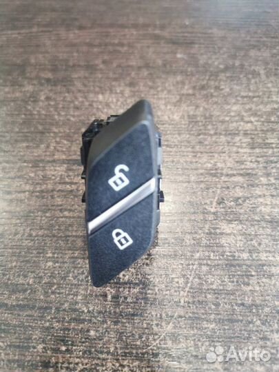 Кнопка центрального замка левая Bmw X5 F15 3.0