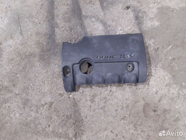 Kia Ceed ED крышка двигателя