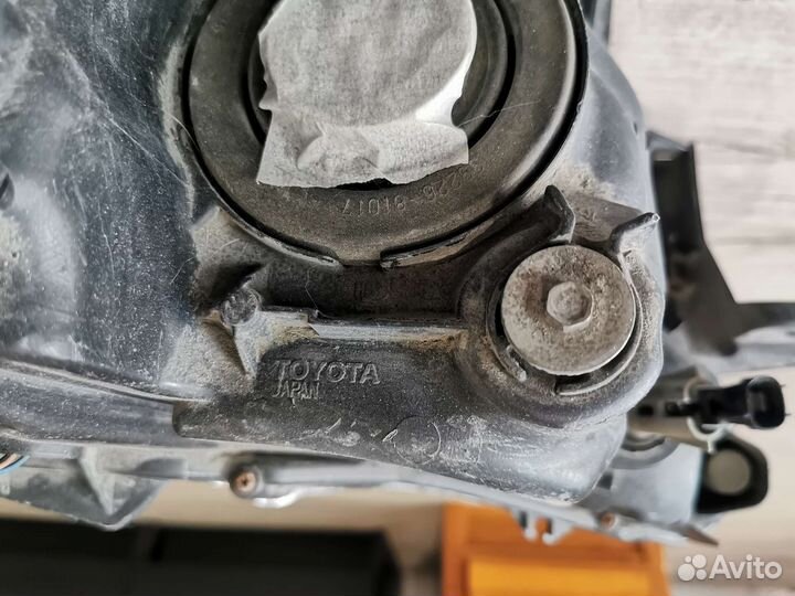 Toyota camry 50 фара левая адаптивная