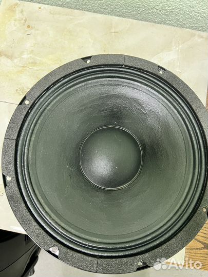 Динамик для сабвуфера 12