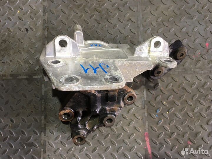 Опора двигателя (Nissan Qashqai)