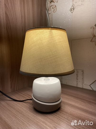 Лампа настольная