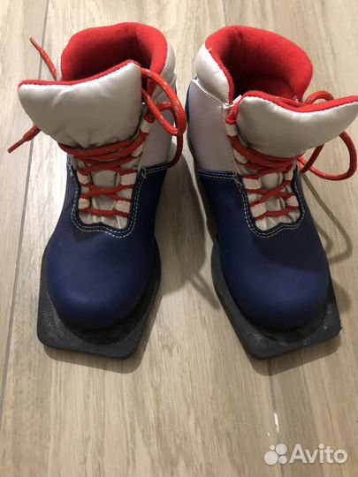 Лыжные ботинки р.30