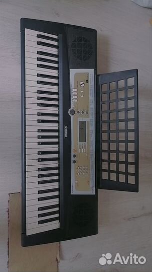 Синтезатор yamaha psr r200
