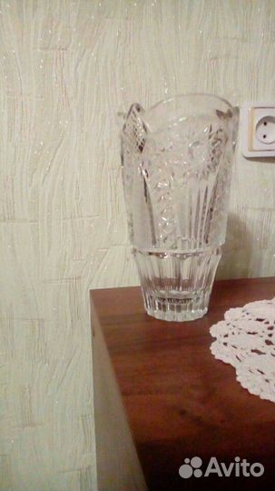 Хрустальная ваза
