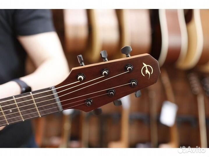 Caraya P304111 акустическая гитара трэвел с чехлом