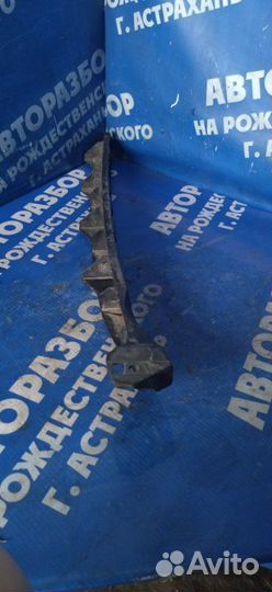 Крепление заднего бампера Skoda Octavia A5 лифтбэк