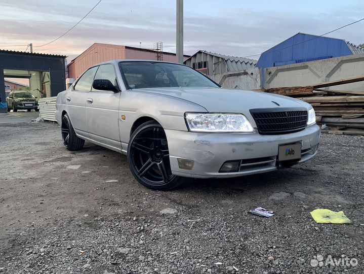 Nissan Laurel 2.0 AT, 2000, 250 000 км