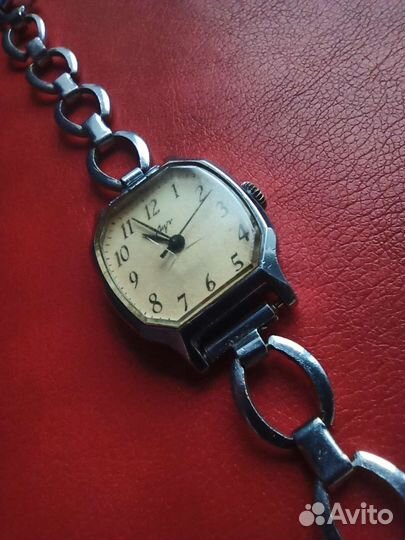 Часы женские СССР Луч Механические, Знак качества