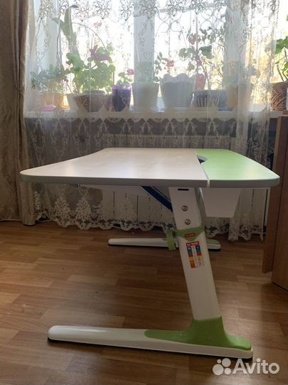 Продам парту