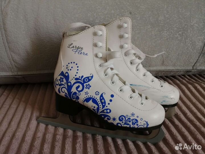 Коньки фигурные для девочки