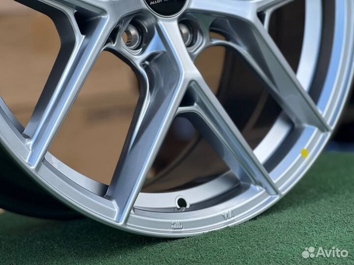 Диски SL526 r18 Toyota/VW/Audi A3/Subaru