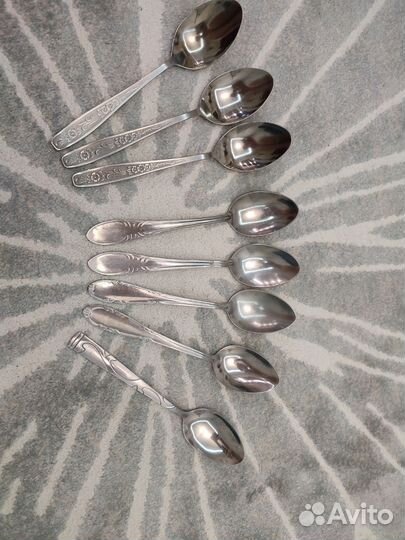 Ложки столовые, хохлома и поднос хохлома