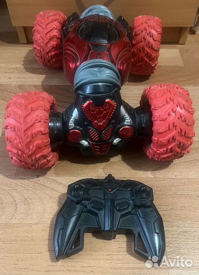 Радиоуправляемая машина перевертыш