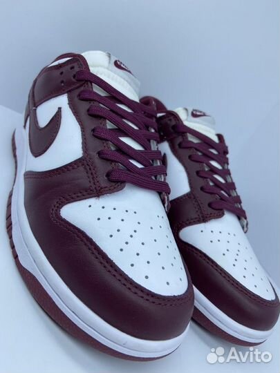 Nike Dunk Low Bordeaux