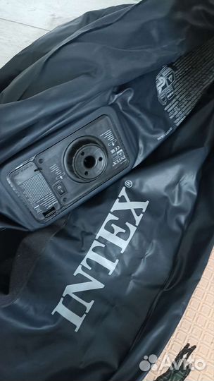 Надувной матрас с насосом 190*140