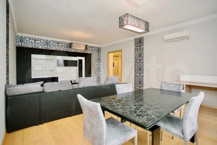 3-к. квартира, 140 м², 5/5 эт.
