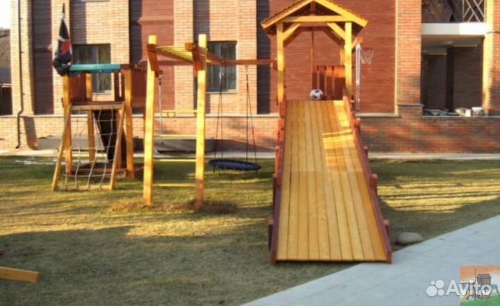 Детская площадка для игры на даче