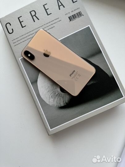iPhone Xs, 64 ГБ