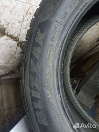 Bridgestone Blizzak DM-V2 225/60 R18